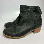 UGG  Darling‎ boots black leather ankle boots trendy women’s size 10 Photo 3