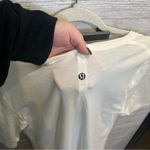 Lululemon  Love V Neck Tee Short Sleeve Size 12 Photo 4