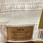 Levi's Strauss Size 28 Plus Size White Mid-Rise Skinny Shorts. New With Tags. Photo 5