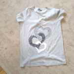 Women’s Graphic Embellished Heart Print S/S Tee in Heathered Gray sz small EUC Photo 3