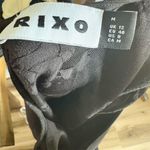 RIXO Women's Black Floral Photo 9