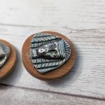 Vintage Clip On Earrings Photo 3