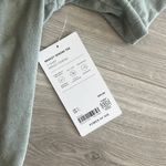 Athleta  Breezy Serene Tee NWT size XL Photo 3