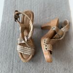 Bass Sadie Gold Metallic Woven Leather Wood Heeled Platform Sandals Sz 7M Photo 3