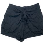 Abercrombie & Fitch • Abercrombie tie front shorts black small Photo 0