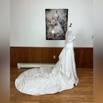 Elegant Essense of Australia Strapless Beaded Satin Wedding Gown! White Size 8 Photo 4