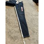 Levi's Levi & Strauss Women's Signature Gold Totally Shaping Pull On‎ Skinny 4M 27 X 30 Photo 3