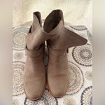 UGG  Elora Women's Sahara Suede Leather Heel Ankle Booties Size 7 Photo 5