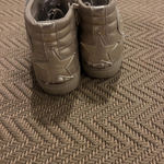 Gold shimmer shoes Size 8.5 Photo 3