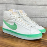 Nike Blazer 77 Women’s Mid Chenille Swoosh Photo 2
