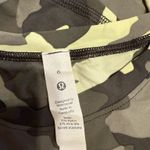 Lululemon shirt Photo 3