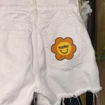 summer white denim playboy shorts w/ frayed design & flower back pocket Photo 2