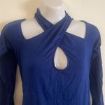 Venus  crisscross keyhole neck top Photo 1