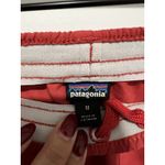 Patagonia  5" Baggies Shorts Women's Size Medium Red Hiking Outdoor Photo 4