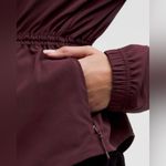 Lululemon NWT UV Protective Cinch Waist Running Jacket Goodnight Plum Size L Photo 3