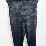 Spanx Size XS/S ? Faux Leather Matte Black Camo Stretch Leggings 20185R Photo 1