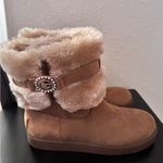 GBG Los Angeles Women's Adlea Cold Weather Winter Boots Brown 8.5M Faux Fur Size 8.5 Photo 1