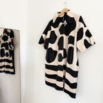 Berek Artistic Textured Abstract Pebbles Jacket Cardigan Cream Black M Like New Black Size M Photo 3