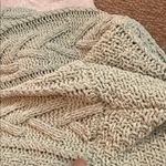 Hollister Cropped Cable Knit Sweater Sage Green V-Neck Size Small Photo 9