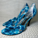 CARLOS BY CARLOS SANTANA Blue Tie Dye 80s Bow Stiletto Heels Women's Size 10M Photo 0