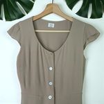 Aritzia Wilfred Capulet Cap Sleeve Button Front Dress in Beige Photo 6