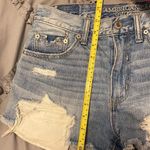 American Eagle rugged cutoff blue jeans vintage hi-rise essential shorts size 6. Photo 8