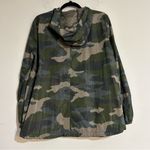 Aerie  Offline Camo Lightweight Windbreaker Jacket Size Small Photo 4