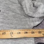 Tahari  women's size XL pullover long sleeve light grey heather thin sweatshirt Photo 3