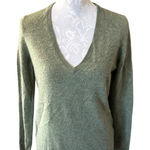 Tuckernuck Vneck Cashmere Sweater Womens Green Long Sleeve Medium Photo 0