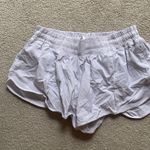 Lululemon Hotty Hot Short 2.5” Photo 0