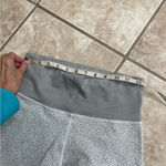 Athleta  NWOT Grey/White Knit‎ Flurry Base Tight Leggings Size Small ATHLETIC Photo 6