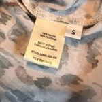 Bella Dahl  Brown/Tan Animal Print High/Low Women's Button Down.  Size Small Photo 6