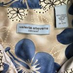 Valerie Stevens  Casual Vintage Floral Button Down Short Sleeve Shirt Photo 3