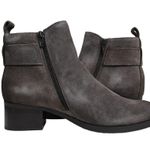 Clarks Womens 10 Mila Charm Suede Bootie in Taupe Gray Suede NEW Photo 5
