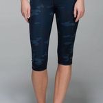 Lululemon clip in crop leggings women’s size 4 Photo 1