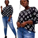 Torrid  Plus Size Goth Emo Skull Black and White Snowflake Sweatshirt Pullover 5X Photo 1