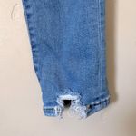 Willow + Root The Mom Jean 23x27 light wash jeans Photo 2