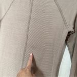 Joah Brown  Women’s Stitch Mock Neck Longsleeve Top Ribbed Thumbholes Brown M/L Photo 13