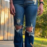 Sneak Peak Jeans Photo 1