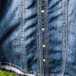 CHI QLE Women Long Sleeve Collared Pearl Snap Button Down Blue Denim Shirt Small Photo 2