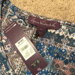 Gloria Vanderbilt Patterned blue top never worn Photo 2