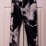 Sage Black and white tie dye leggings Photo 1
