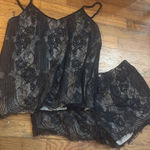 Vince Camuto Ladies pj set Photo 0