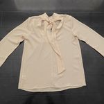 Nsr  Cream Blouse With Keyhole Detail Photo 2