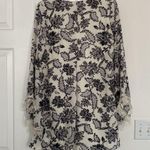 ASTR NWOT The Label mini dress with v-neck and statement sleeves. Photo 6