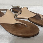 Sophia Milano  Womens 10 Beige Italian Leather Thong Sandals butter soft gold Photo 0