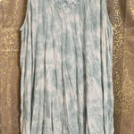 Torrid  Tie Dye Super Soft V-Neck Crochet Inset Sharkbite Hem Tank 00 Medium Photo 0