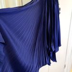 Mac Duggal  Satin Surplice V-Neck Sleeveless Flowy Pleated Midi Dress Size 2 UB Photo 4