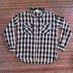 BKE  BLACK & TAN PLAID GINGHAM BOYFRIEND FLANNEL BUTTON UP Photo 3