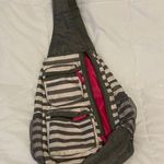 ThirtyOne Boutique Thirty One Sling Bag Photo 0